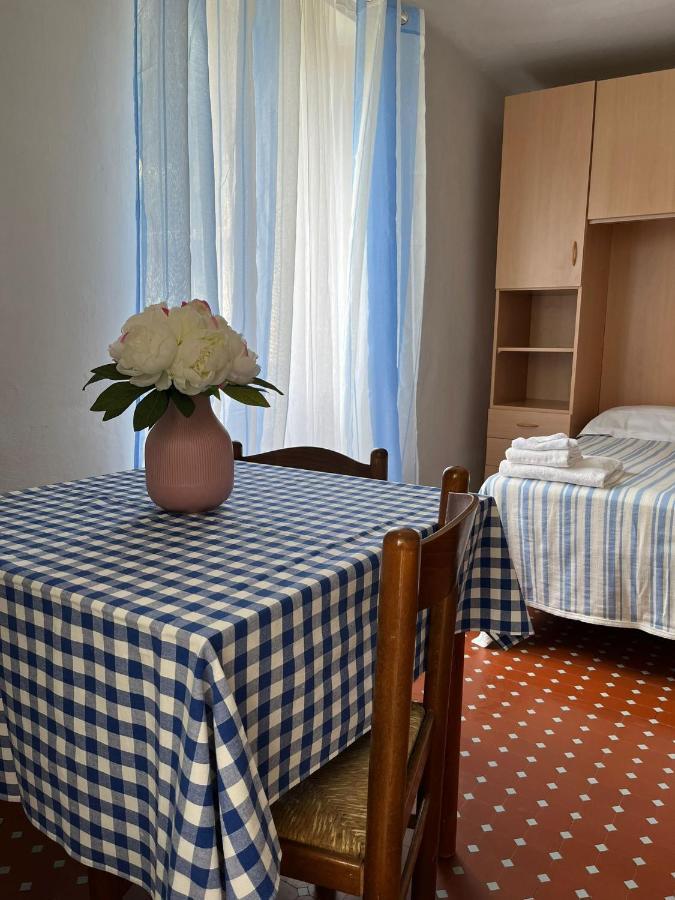 Casa Violetta Bed & Breakfast Marina di Massa Kültér fotó