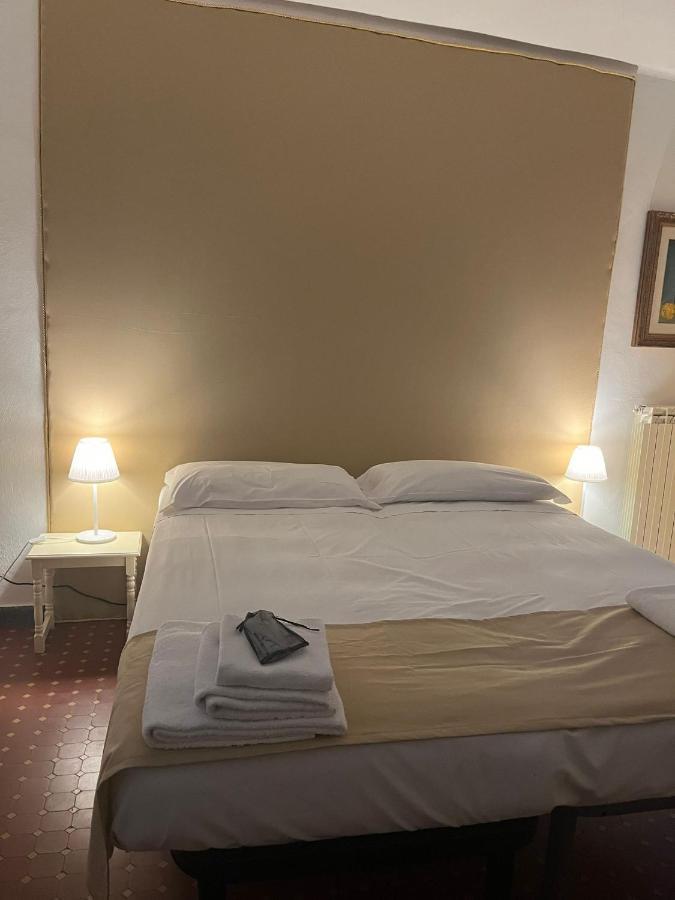Casa Violetta Bed & Breakfast Marina di Massa Kültér fotó