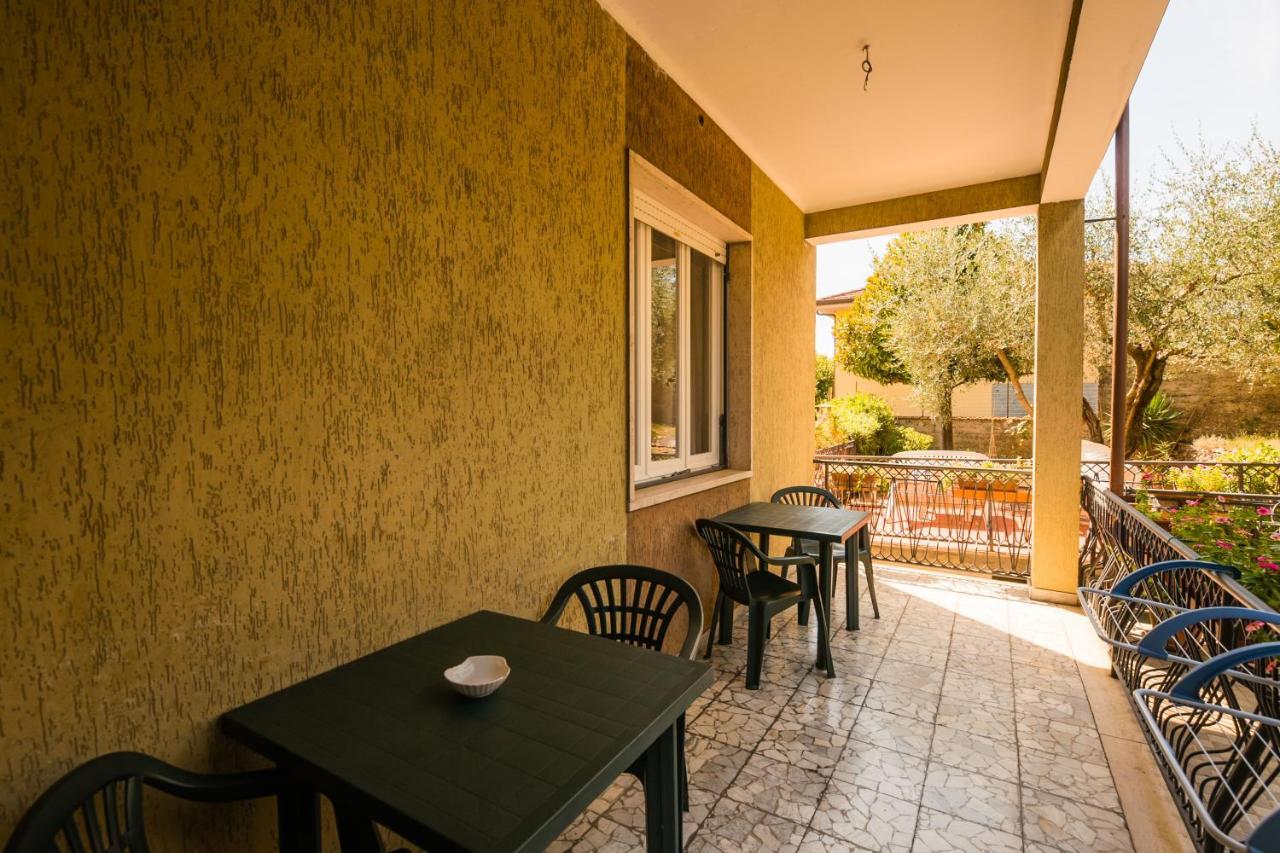 Casa Violetta Bed & Breakfast Marina di Massa Kültér fotó